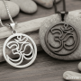 Pendentif Om